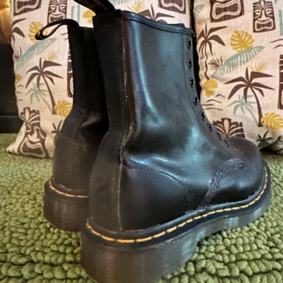 Dr. Martens Leather Boots Size 7 - Picture 3 of 4